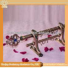 2014 new design high quality metal curtain rod